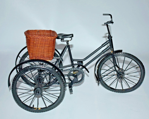 Bambola vintage piccola - vintage,